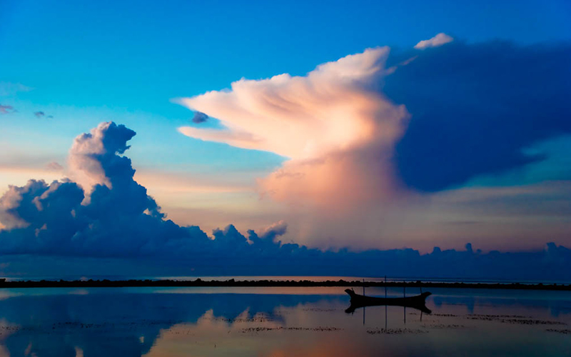 Mushroom Cloud at Hua Thanon, Surat Thani, Thailand