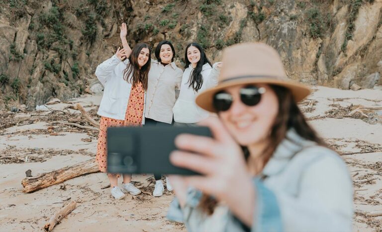 A Drama-Free Guide To Splitting Vacation Costs With Your Friends