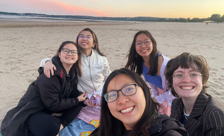 Travelling With Friends After University: 4 Lessons From Our First Reunion Trip
